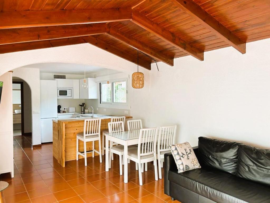 Private Apartments Cala Canyelles Lloret de Mar Ngoại thất bức ảnh